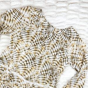 Zac & Rachel gauzy peasant top - Size large